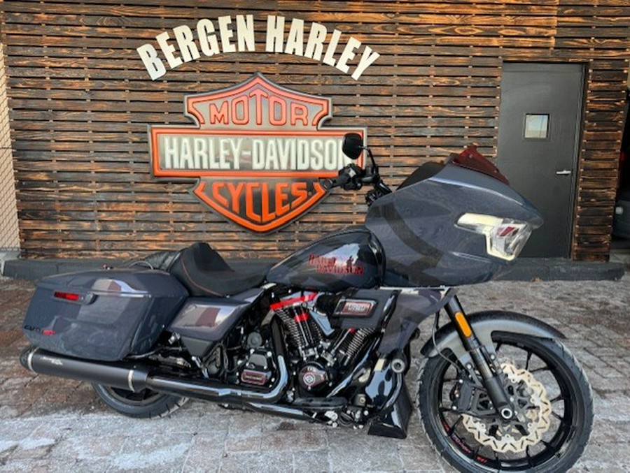 2026 Harley-Davidson® CVO Road Glide ST FLTRXSTSE