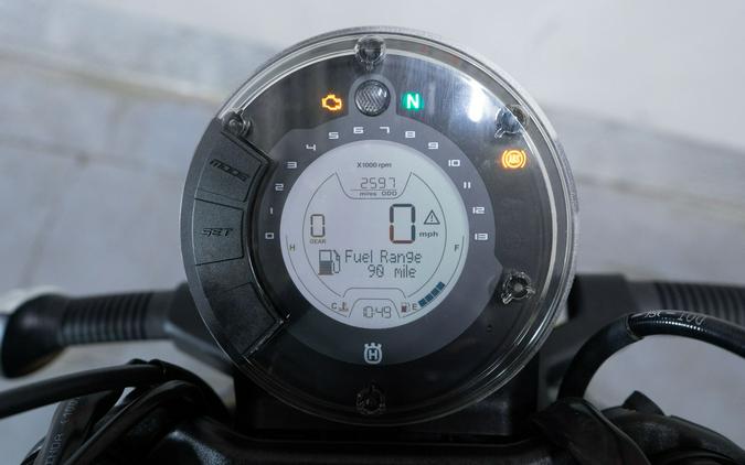 2023 Husqvarna Svartpilen 401