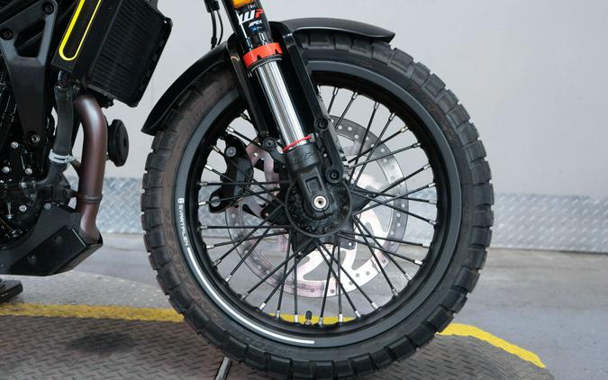 2023 Husqvarna Svartpilen 401