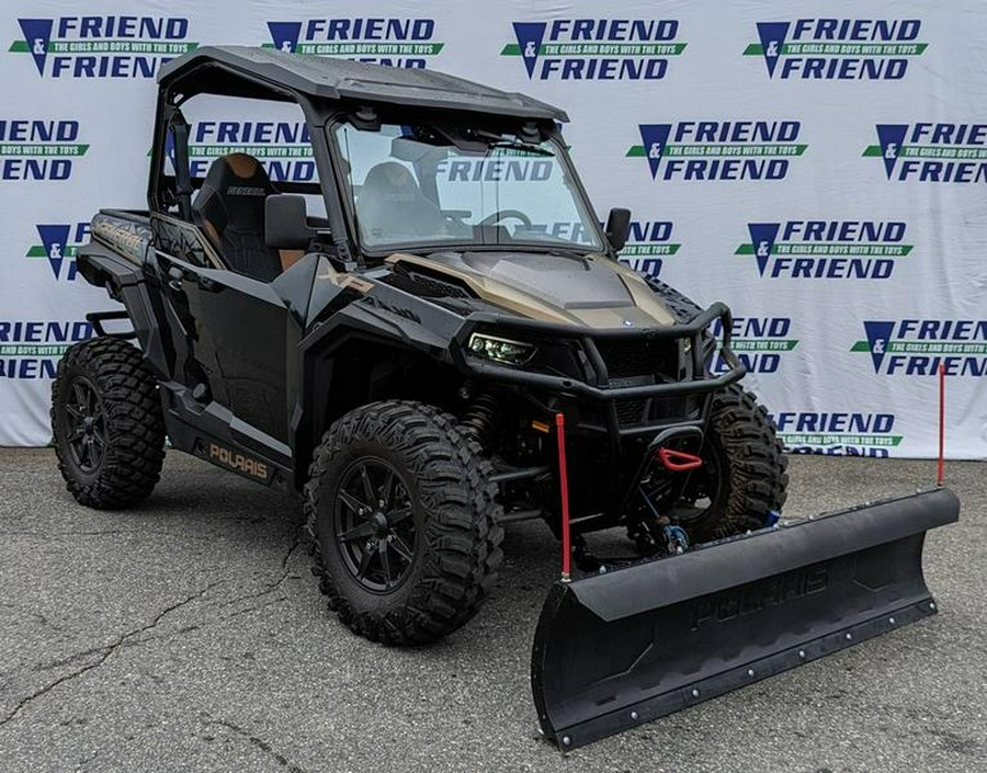 2022 Polaris® General 1000 Deluxe