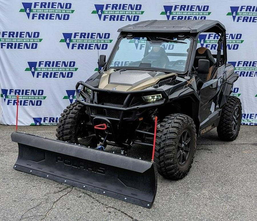 2022 Polaris® General 1000 Deluxe