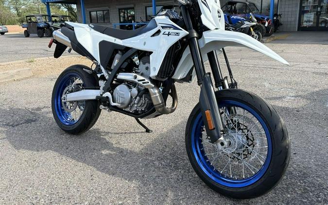 2025 Suzuki DR-Z4SM