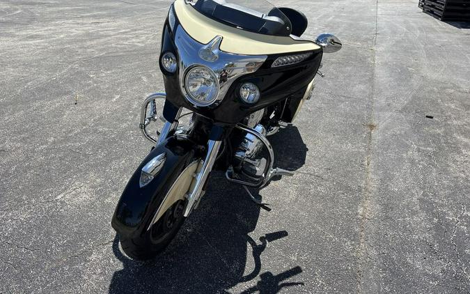 2019 Indian Motorcycle® Chieftain® Classic Thunder Black / Ivory Cream