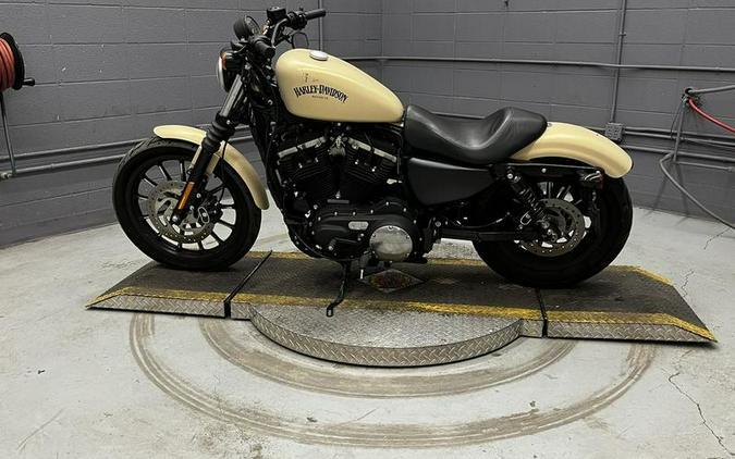 2015 Harley-Davidson® XL883N - Sportster® Iron 883™