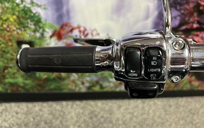 2001 Harley-Davidson FLHRCI Road King® Classic