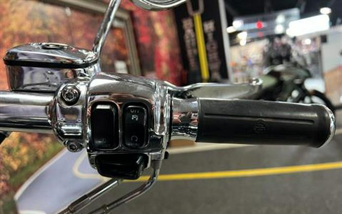 2001 Harley-Davidson FLHRCI Road King® Classic