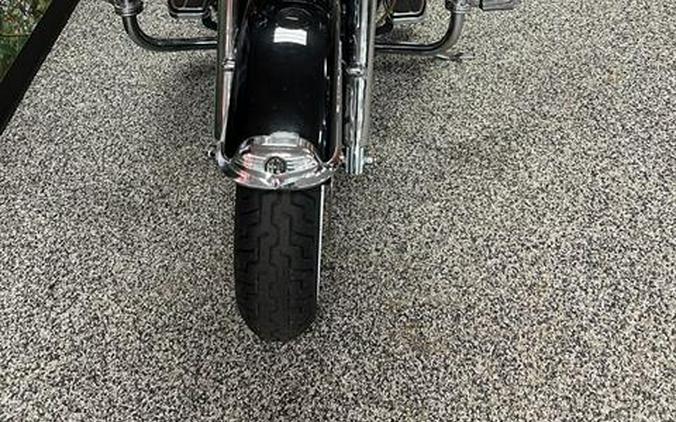 2001 Harley-Davidson FLHRCI Road King® Classic
