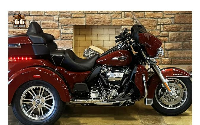 2024 Harley-Davidson Tri Glide Ultra RED ROCK/BLACK W/ PINSTRIPE