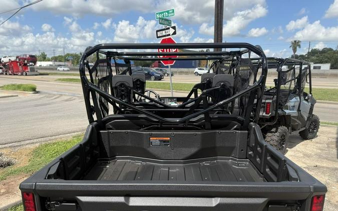 2025 Honda® Pioneer 1000-6 Deluxe Crew