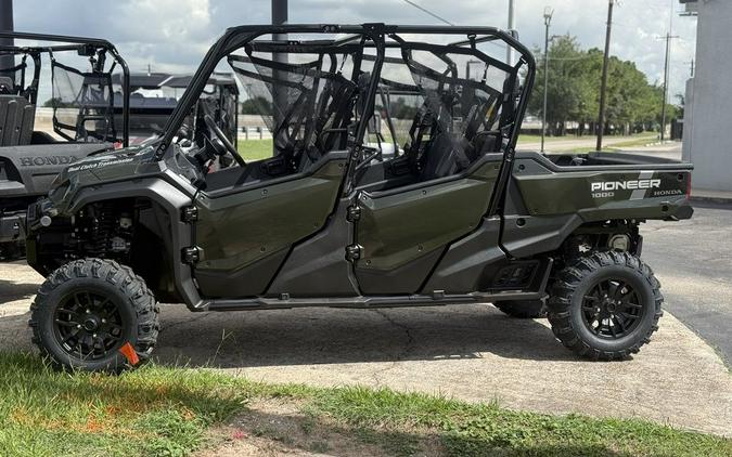 2025 Honda® Pioneer 1000-6 Deluxe Crew