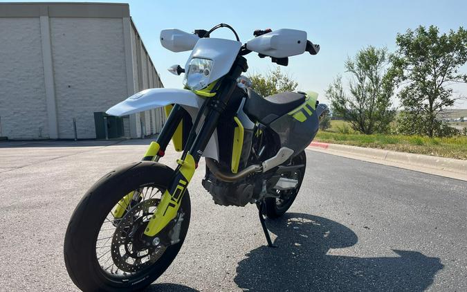 2023 Husqvarna 701 Supermoto