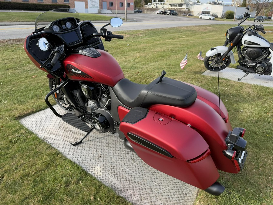2026 Indian Motorcycle Challenger Dark Horse 112 + PowerBand Audio Package