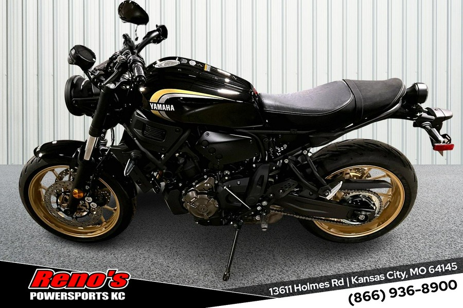 2025 Yamaha XSR 700