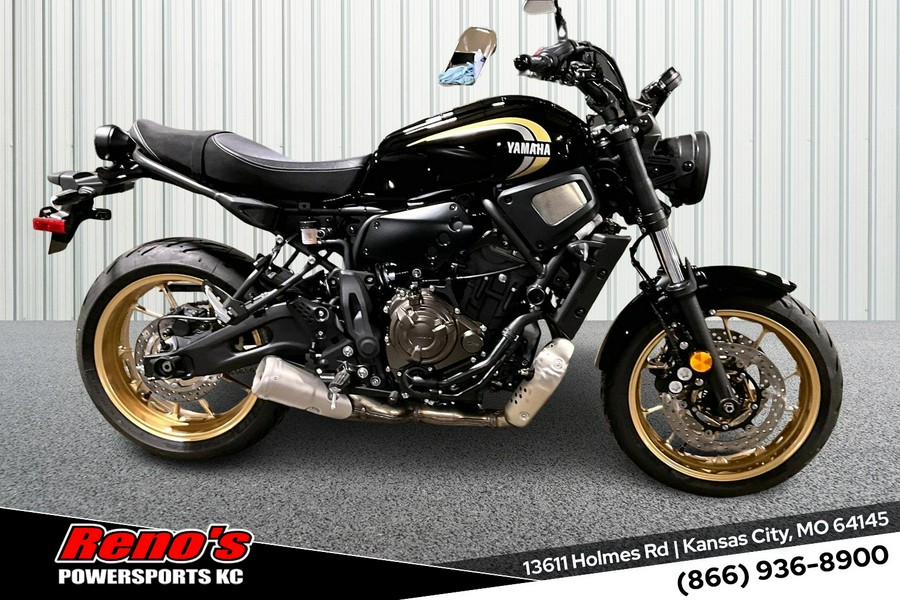 2025 Yamaha XSR 700
