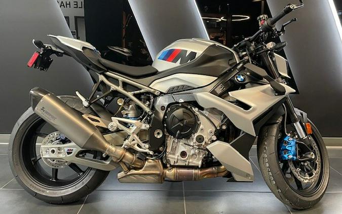 2026 M 1000 R WHITE ALUMINUM METALLIC MATTE
