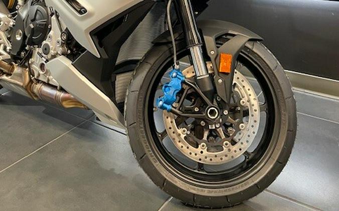 2026 M 1000 R WHITE ALUMINUM METALLIC MATTE