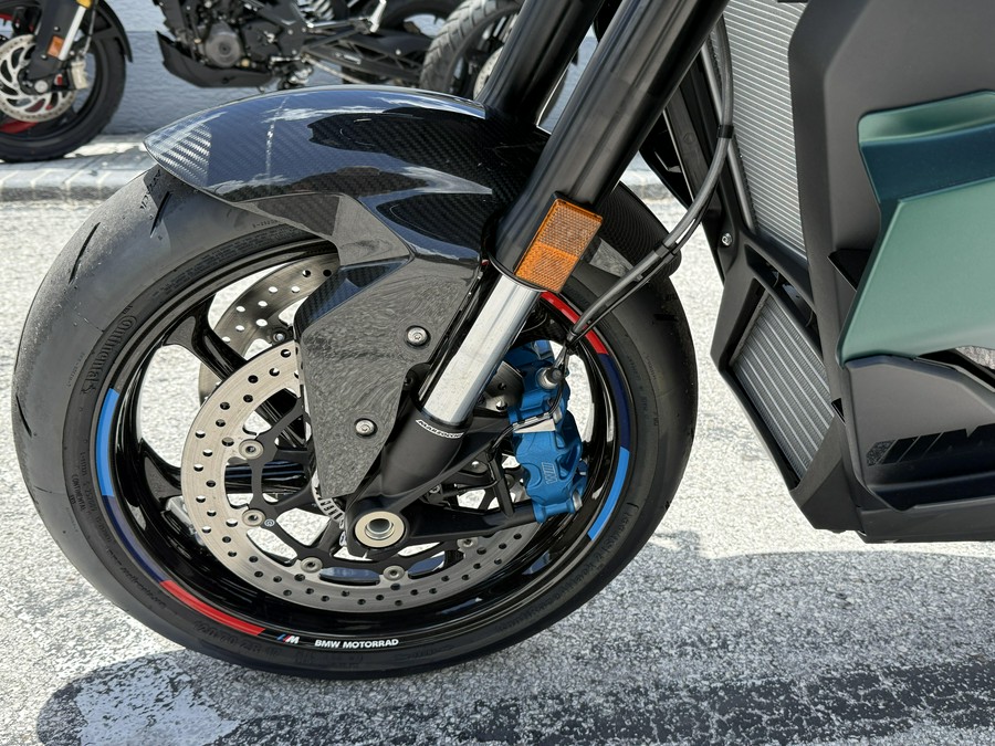 2026 BMW M 1000 XR