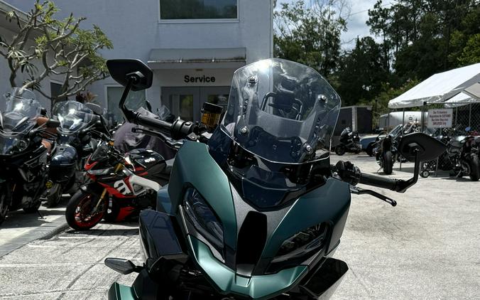 2026 BMW M 1000 XR