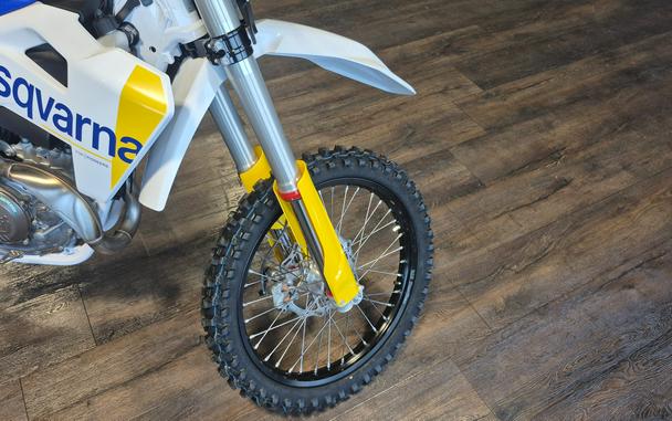 2027 Husqvarna FC 450 - 38173