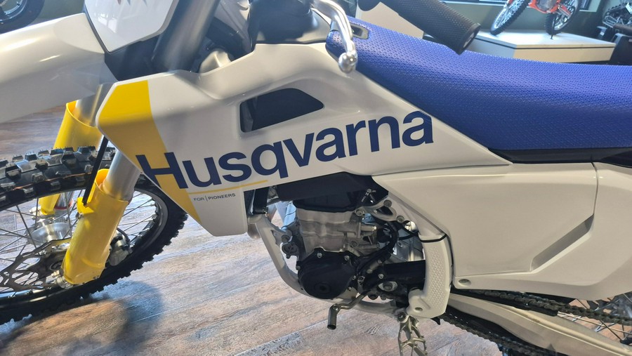 2027 Husqvarna FC 450 - 38173