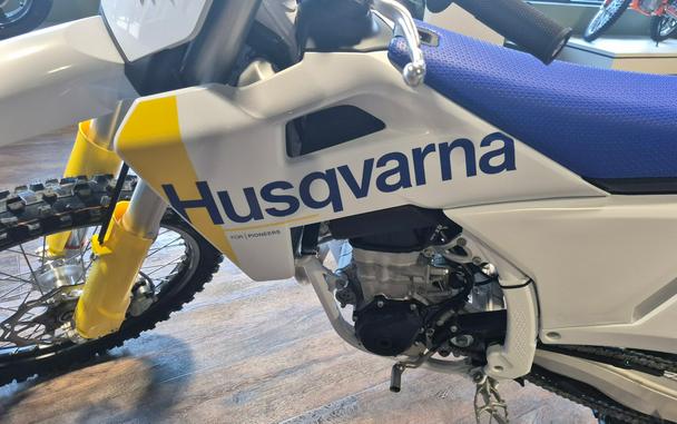 2027 Husqvarna FC 450 - 38173