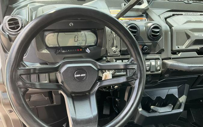 2021 Can-Am Defender Limited HD10