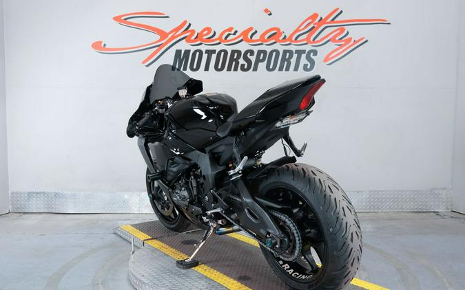 2024 Yamaha YZF-R1