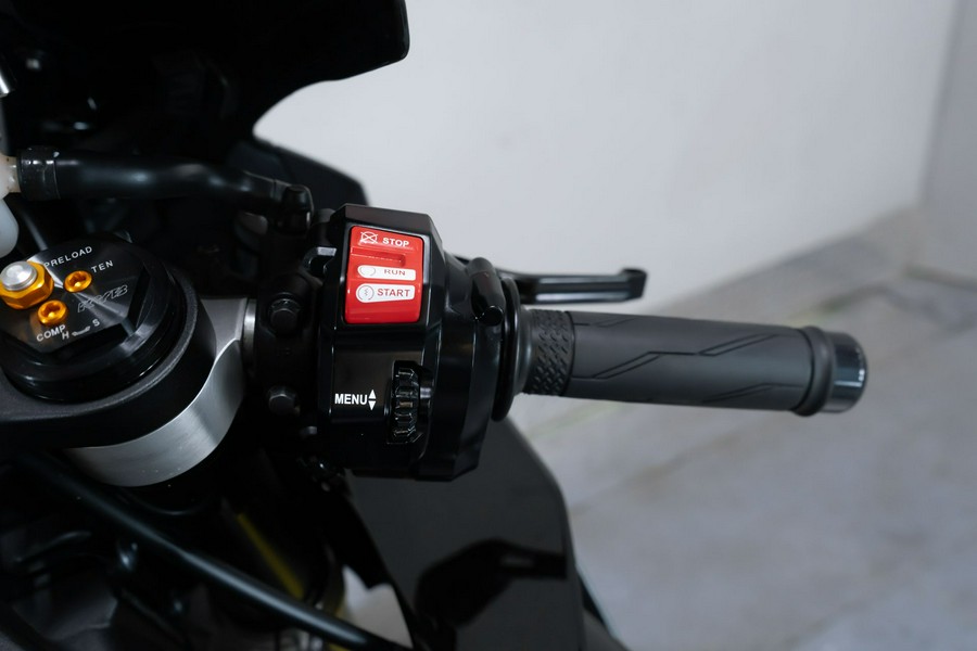 2024 Yamaha YZF-R1