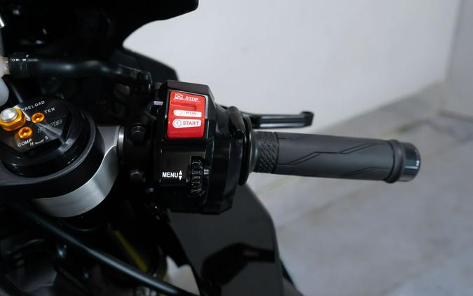 2024 Yamaha YZF-R1
