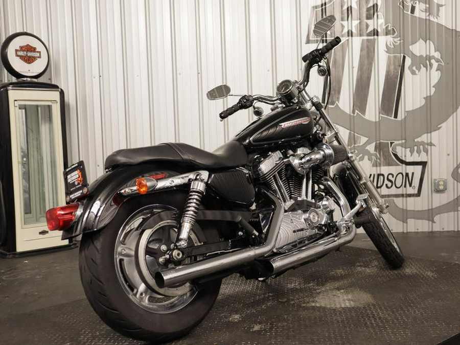 2009 Harley-Davidson® XL1200C - Sportster® 1200 Custom