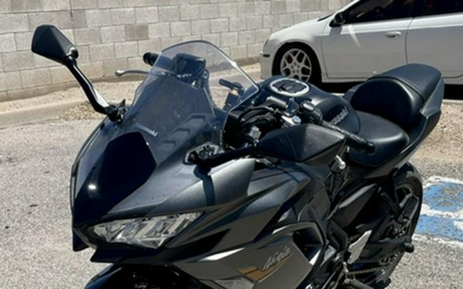 2023 Kawasaki Ninja 650 Metallic Matte Graphenesteel GrayEbony