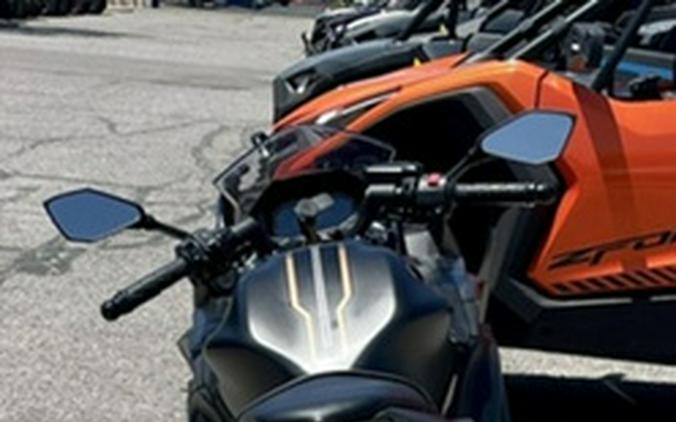 2023 Kawasaki Ninja 650 Metallic Matte Graphenesteel GrayEbony