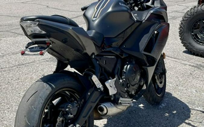 2023 Kawasaki Ninja 650 Metallic Matte Graphenesteel GrayEbony