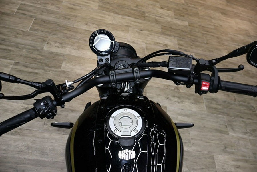 2023 Yamaha XSR 700
