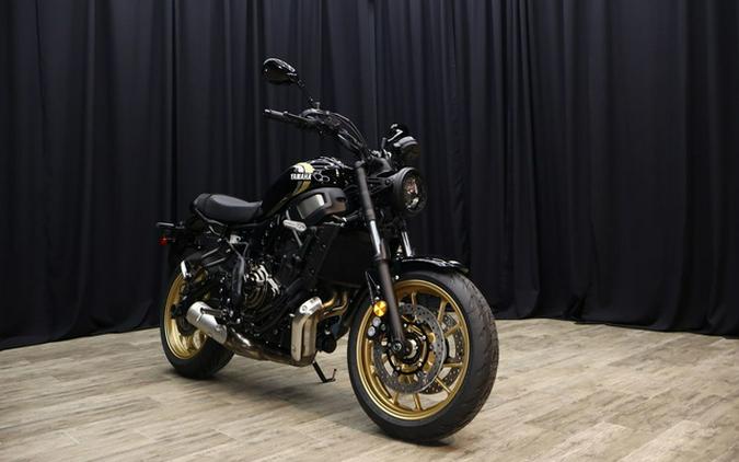 2022 Yamaha XSR700 Review [A Dozen Retro Fast Facts]