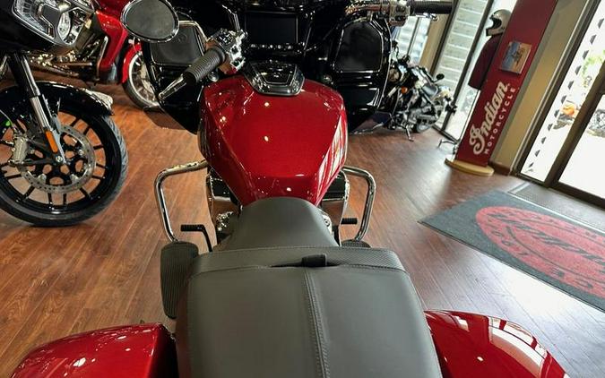 2024 Indian Motorcycle® Challenger® Limited Sunset Red Metallic