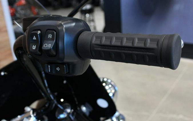 2026 Harley-Davidson Softail FLHC - Heritage Classic
