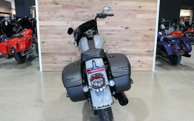 2026 Harley-Davidson Softail FLHC - Heritage Classic