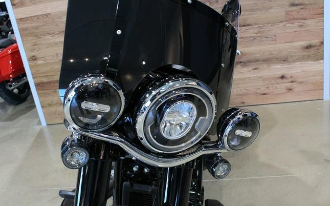 2026 Harley-Davidson Softail FLHC - Heritage Classic