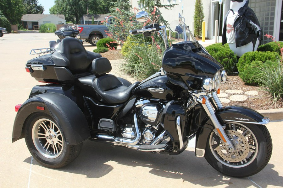 2021 Harley-Davidson Tri Glide Ultra Vivid Black