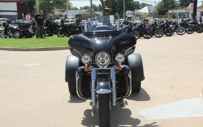 2021 Harley-Davidson Tri Glide Ultra Vivid Black
