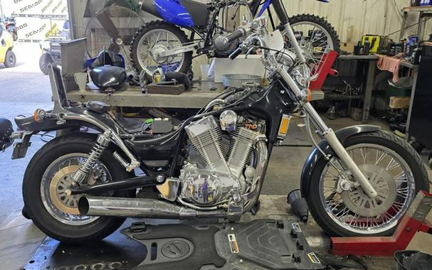 2005 Suzuki VS1400
