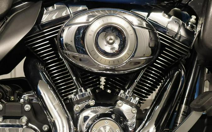 2011 Harley-Davidson® FLHTCU - Ultra Classic® Electra Glide®