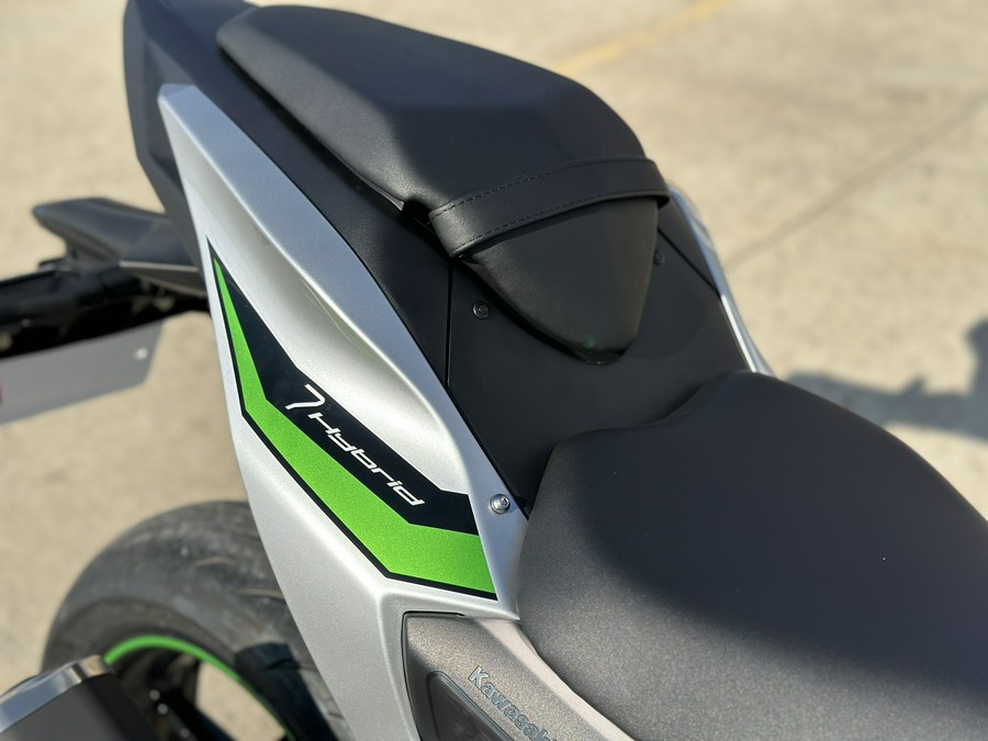 2024 Kawasaki Z7 ABS