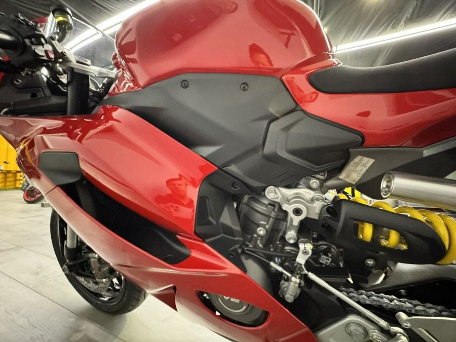 2025 Ducati Panigale V2 Ducati Red