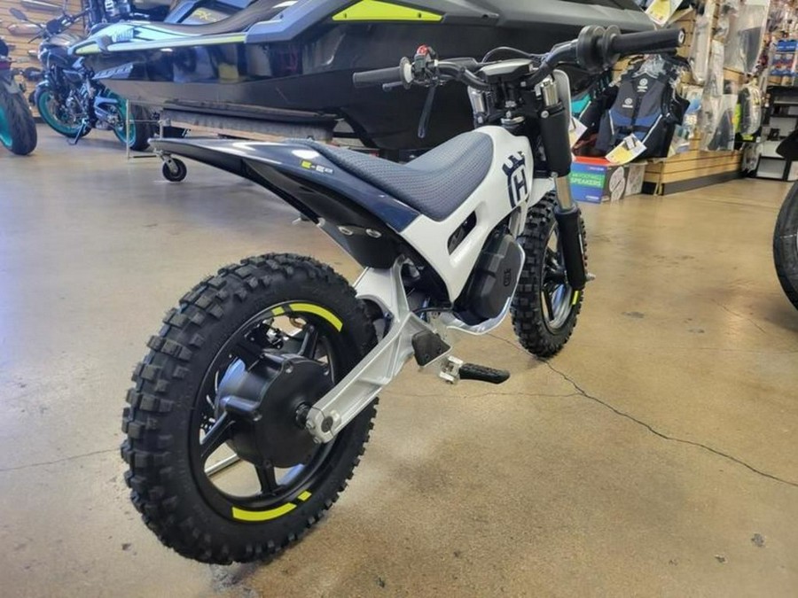 2024 Husqvarna® EE 2