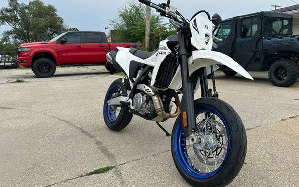2026 Suzuki DR-Z 4SM
