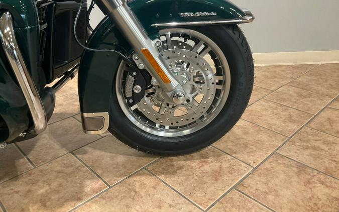 2024 Harley-Davidson Tri Glide Ultra Alpine Green / Vivid Black FLHTCUTG