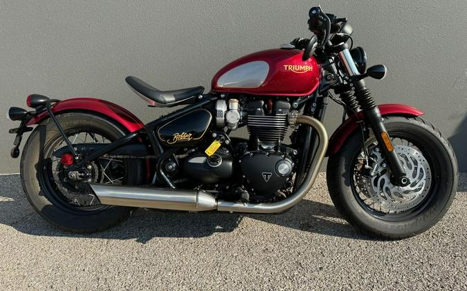 2022 Triumph Bonneville Bobber Gold Line Carnival Red/Sapphire Black