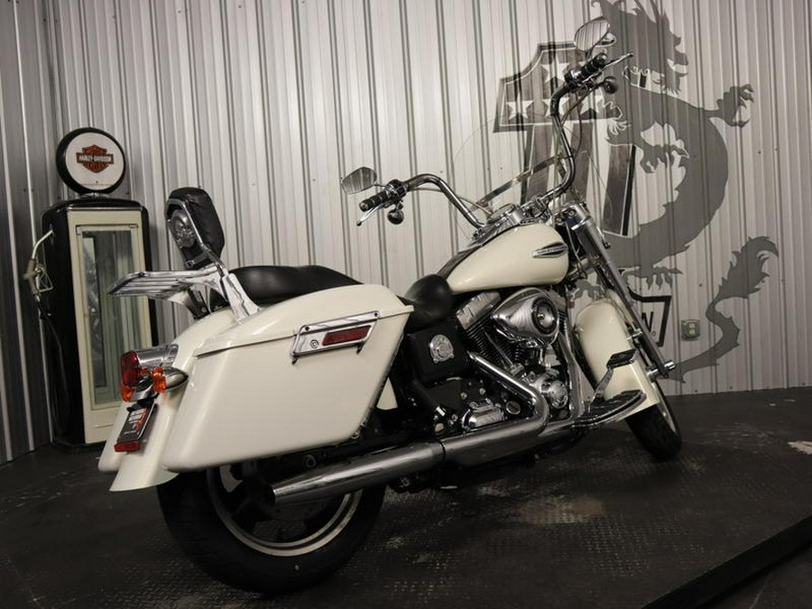 2014 Harley-Davidson® FLD - Dyna® Switchback™